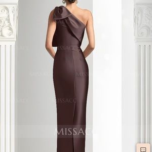 NWT! Sheath 1 shoulder Mother of the bride dress with bow. Gorgeous!!